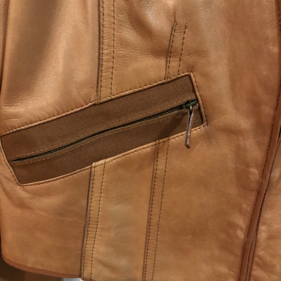 Size 6 leather jacket - Picture 3 of 6